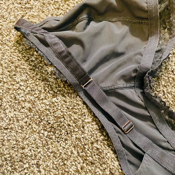 EUC Savage X Fenty Gray Floral Lace Logo Unlined Bralette - Picture 8 of 16